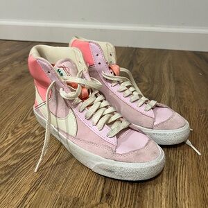 Nike Pink Blazers Youth Size 5